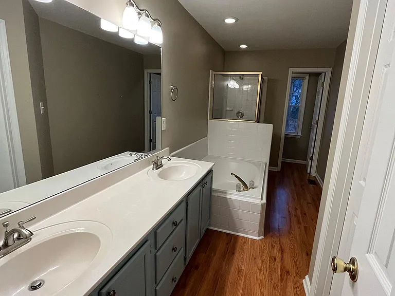 217 Riverwalk Cir — Photo 10