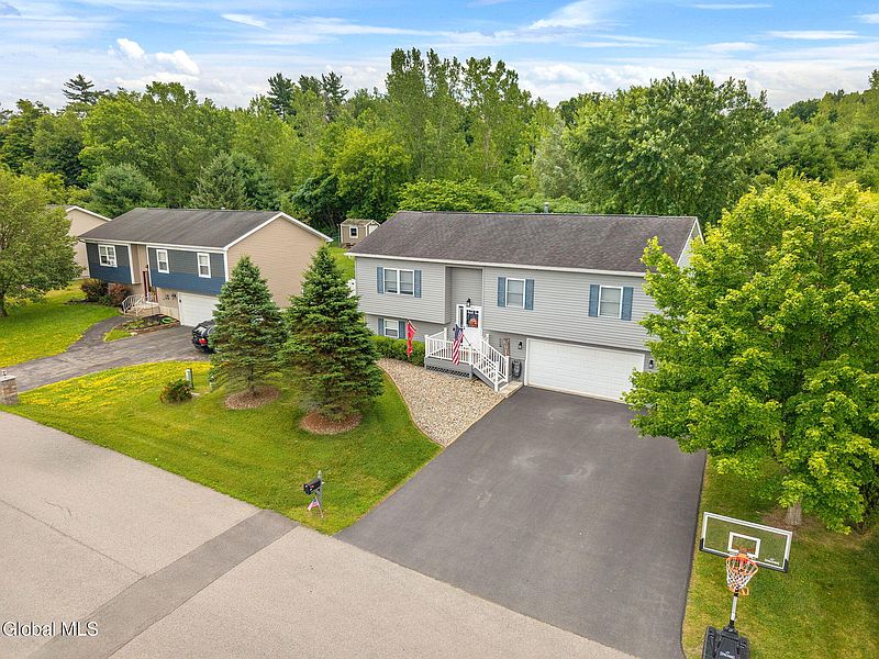 4th image of 22 Gifford Avenue