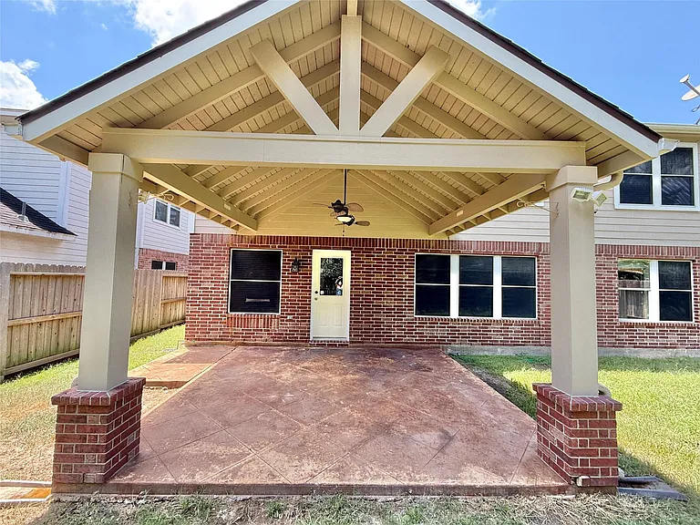 1810 Katlyn Ln — Photo 14