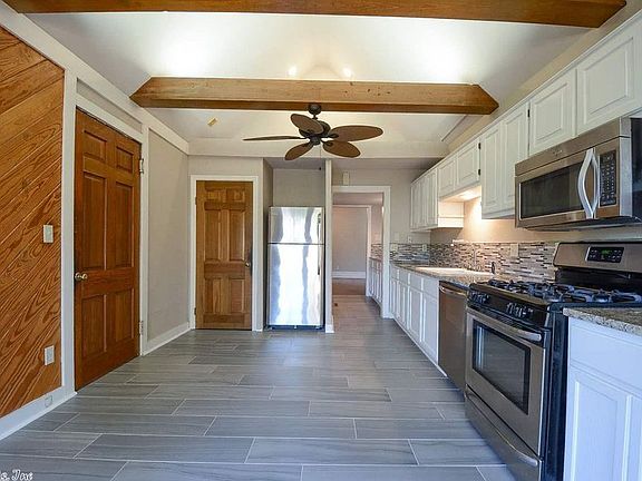 2nd image of 500 E 8th St #1