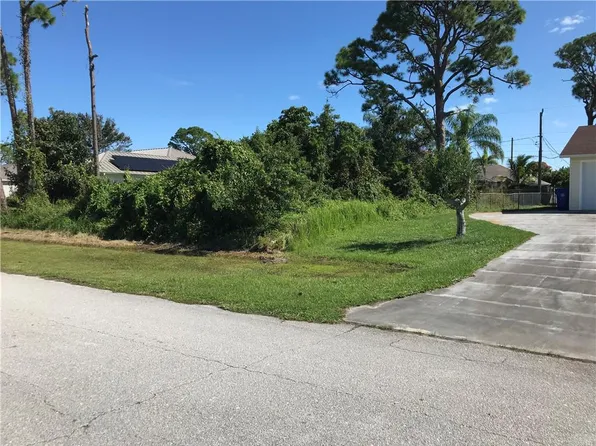 163 S Wimbrow Dr, Sebastian, FL 32958