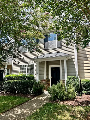 406 Auburn Square Dr Photo 1