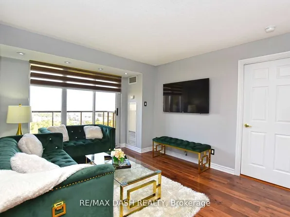 700 Humberwood Blvd, Toronto, ON