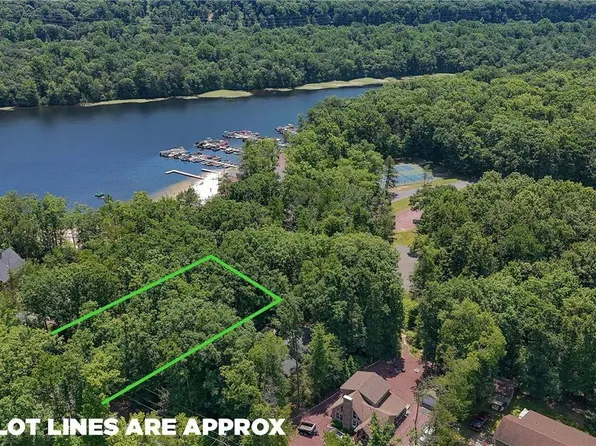 Crescent Dr, Nesquehoning, PA 18240