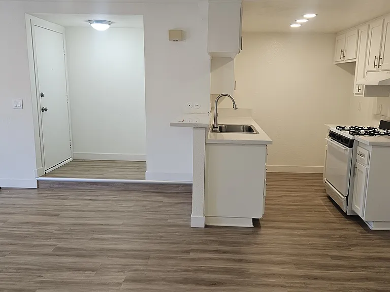 3608 W Orange Ave #102 — Photo 6