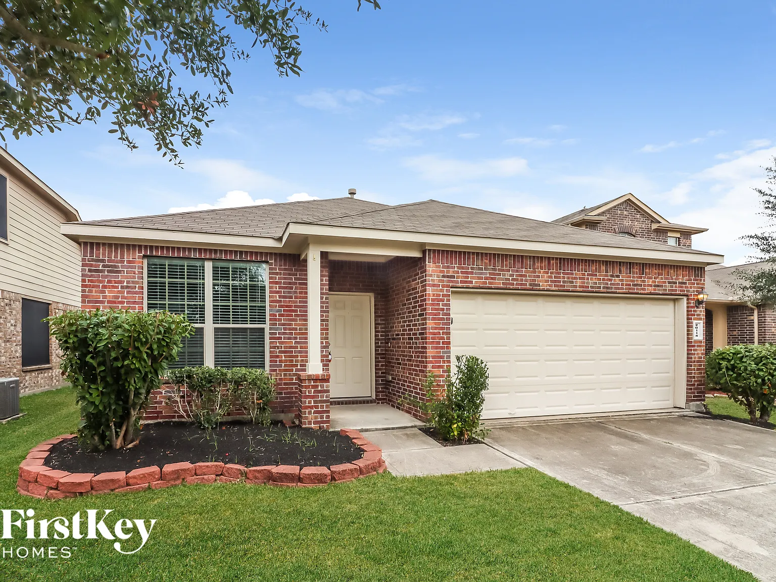 3 bed, 2.0 bath, 1780 sqft, $2,335 — Photo 2