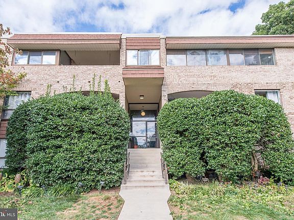 2nd image of 419 Christopher Ave #130