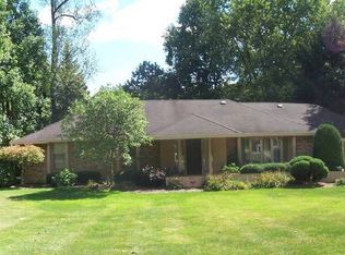 5075 Greenbrier Dr, Girard, OH 44420