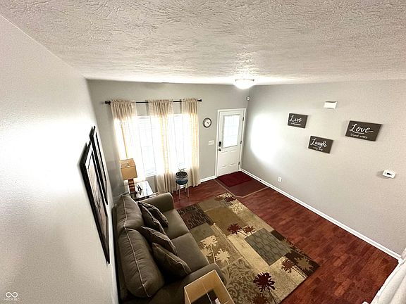 3rd image of 4928 Tuscany Ln