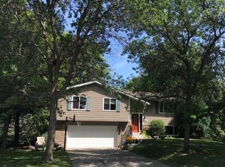 8587 Darnel Rd, Eden Prairie, MN 55347