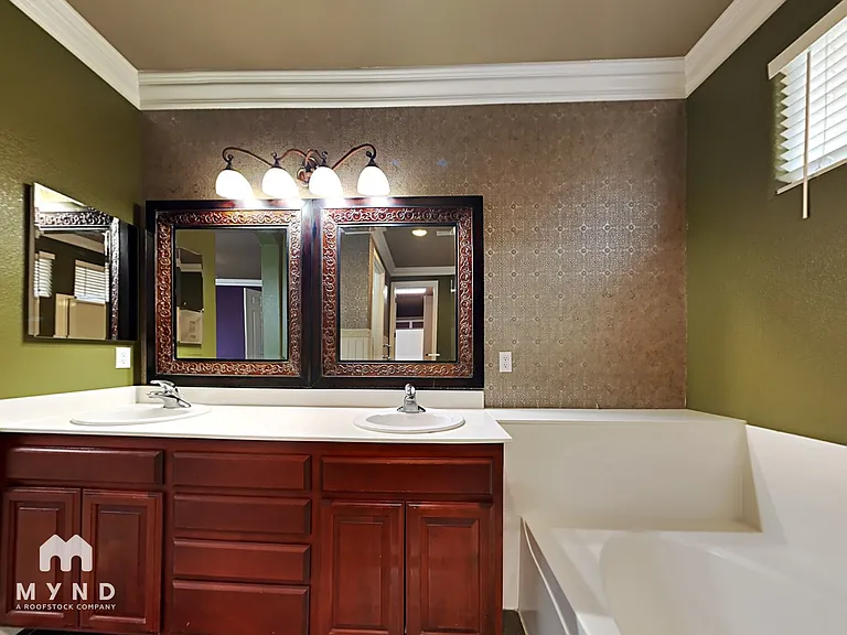 9351 Palmerson Dr — Photo 26