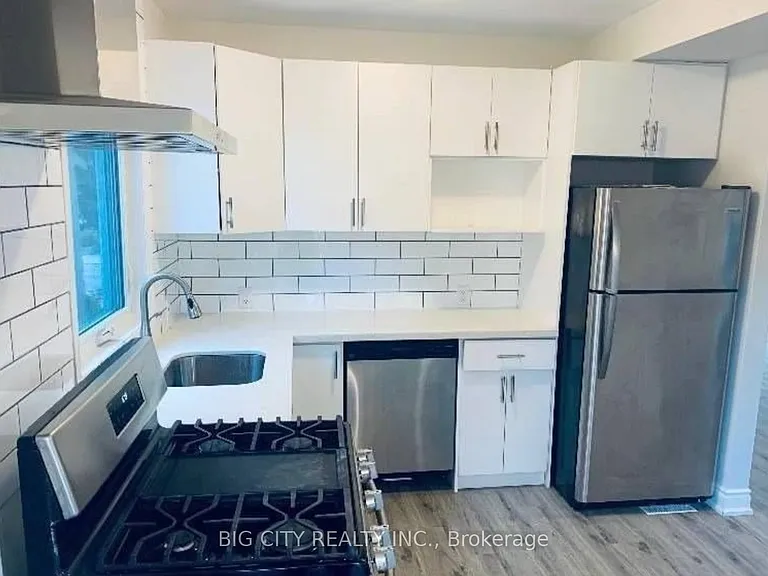 75 Eileen Ave — Photo 3