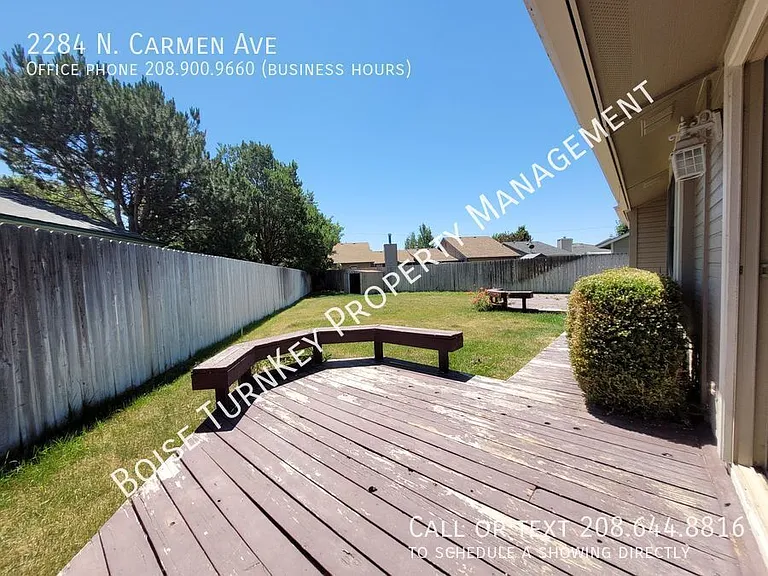 2284 N Carmen Ave — Photo 12