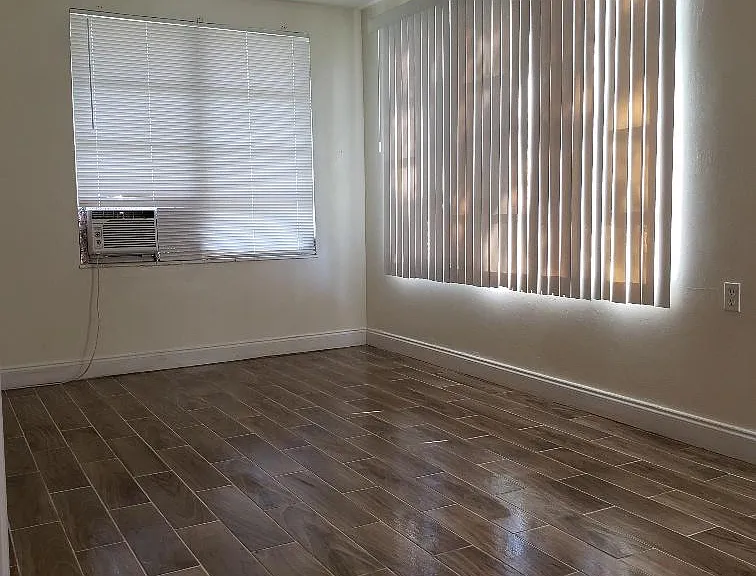 257 Whittier Ave — Photo 12