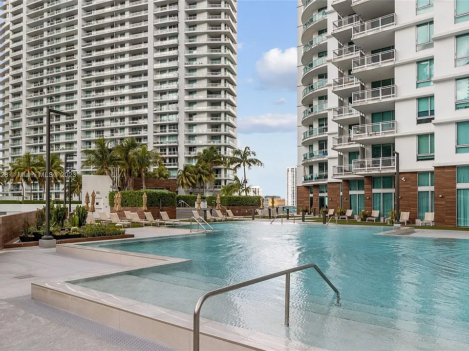 350 S Miami Ave #L-13