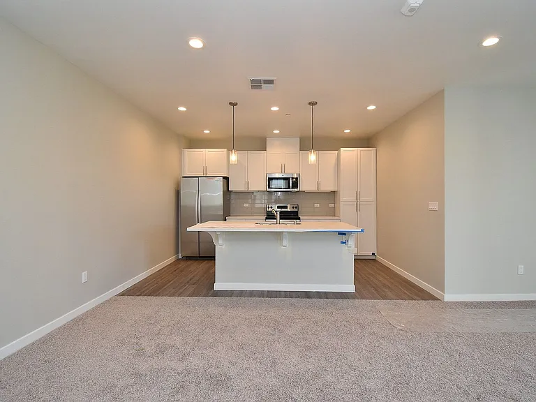 3881 Bonde Way — Photo 3