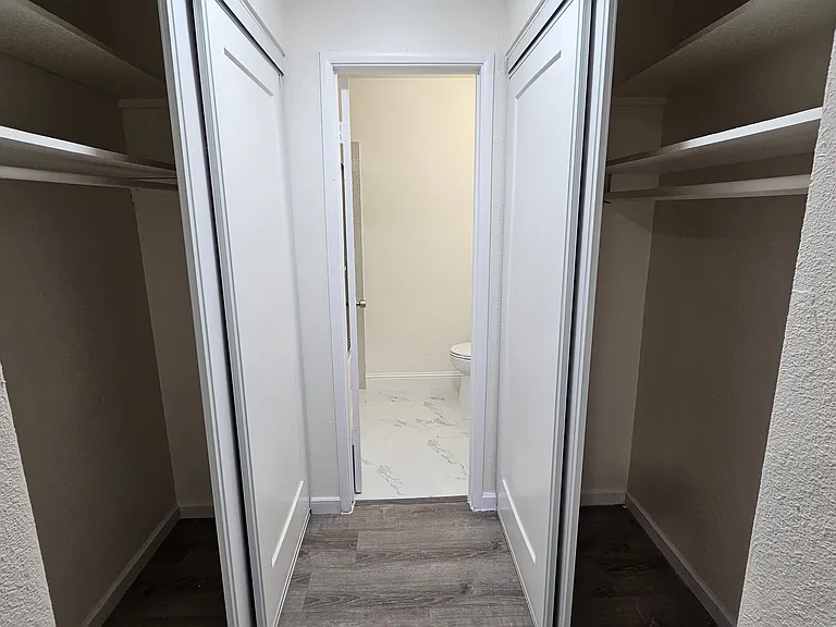 4101 Porter St #6 — Photo 21