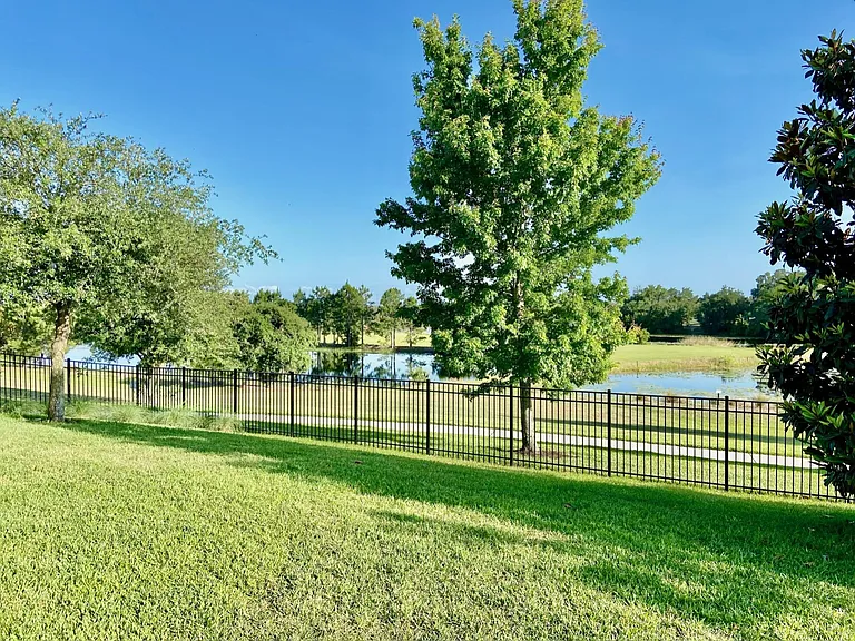 16238 Wind View Ln — Photo 26