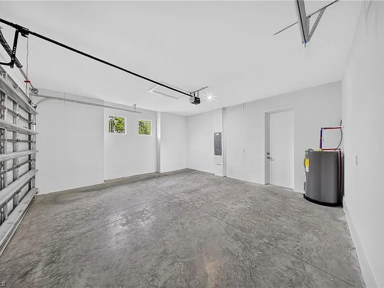 119 Wellington Ave — Photo 36