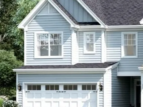 2456 Englemann Dr #379, New Hill, NC 27562