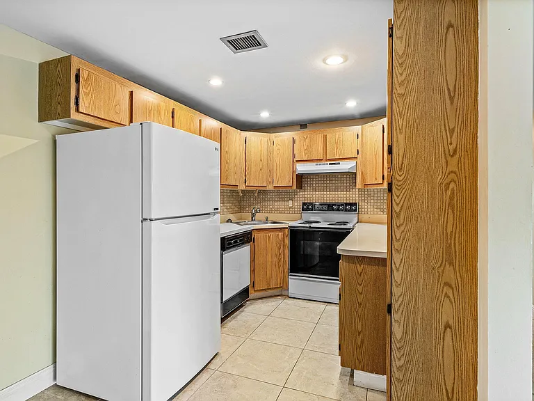 826 Sky Pine Way #D1 — Photo 7