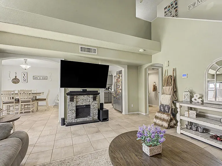 761 Rosemonte Dr — Photo 16