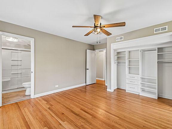 4th image of 939 Westcliff Ln SE