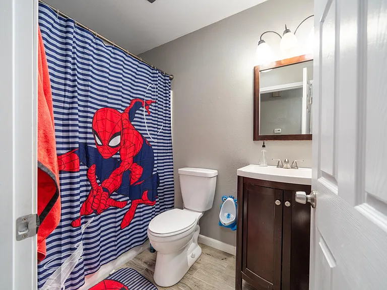 21501 Silver Dr — Photo 5