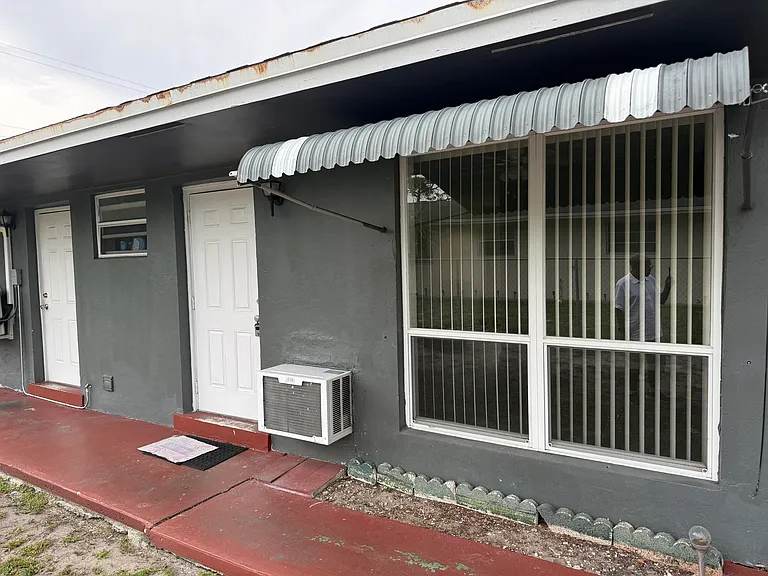 4109 SW 24th St — Photo 21