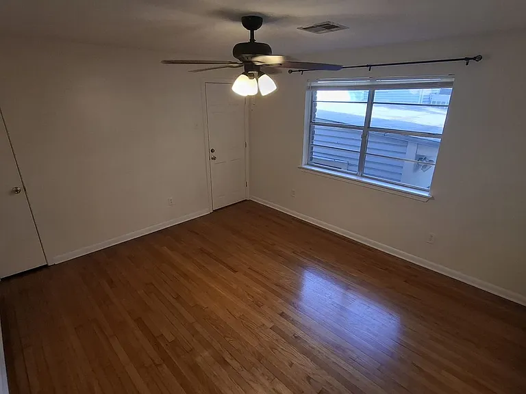 4221 Palmyra St — Photo 3
