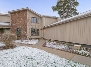 1191 Chartwell Carriage Way N, East Lansing, MI