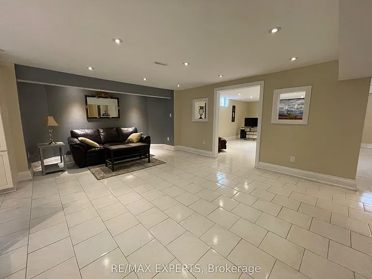 145 Columbus Ave #BASEMENT — Photo 3