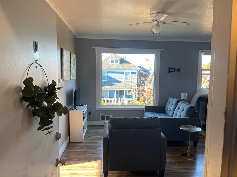 617 N Oakes St #A — Photo 3