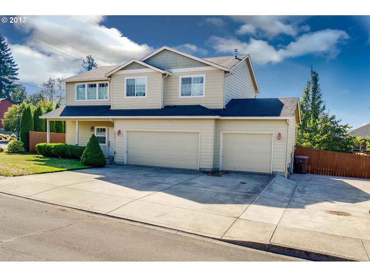 4888 L St photo 1