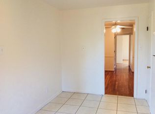 2017 Saint Michael Dr APT 5, Lexington, KY 40502