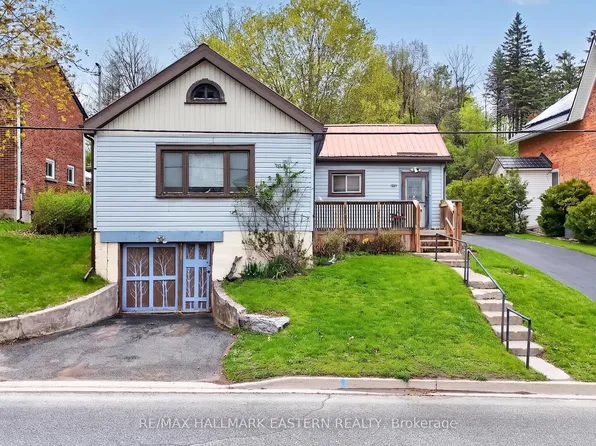 60 Ridge St, Asphodel Norwood, ON K0L 2V0