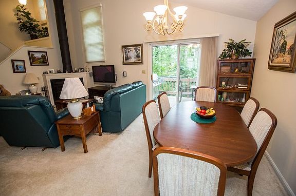 4th image of 26 Winterwood Dr