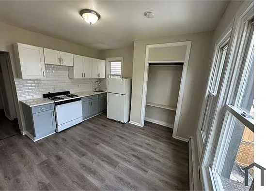 16 Willoughby St #1 — Photo 6
