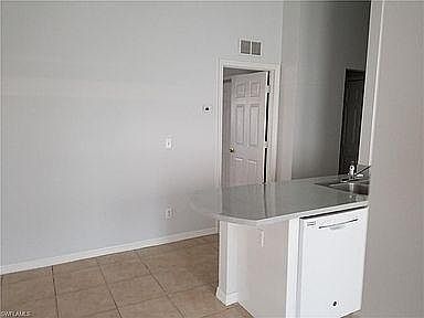 5th image of 1033 SE 11th St