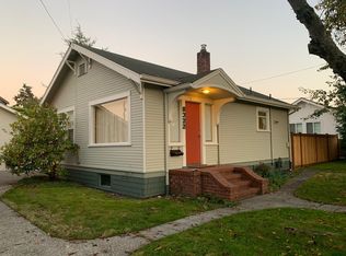 8324 28th Ave NW, Seattle, WA 98117