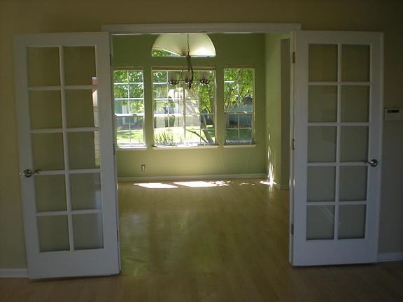 5th image of 1070 Renee Ct