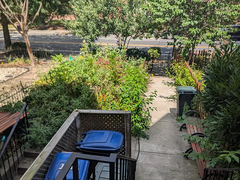 313 K St NE — Photo 27