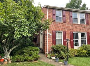 1529 Autumn Ridge Cir, Reston, VA 20194
