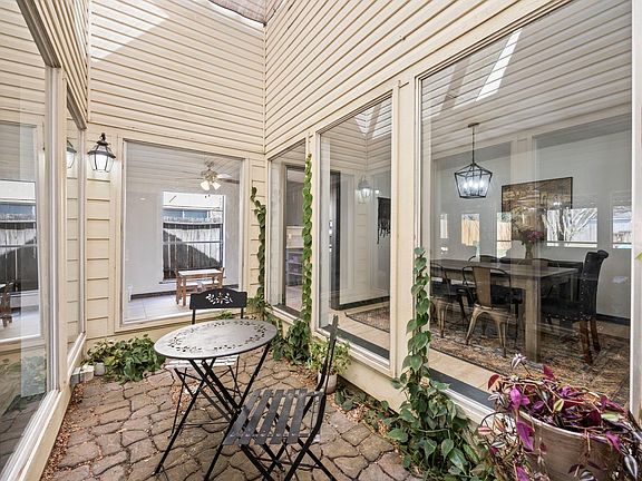 5th image of 810 Hidden Canyon Rd