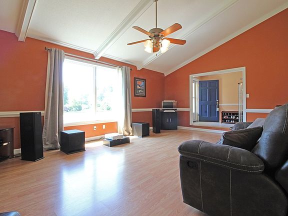 4th image of 605 Shelley Dr