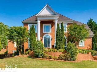 100 Strauss Ln, Sandy Springs, GA 30350
