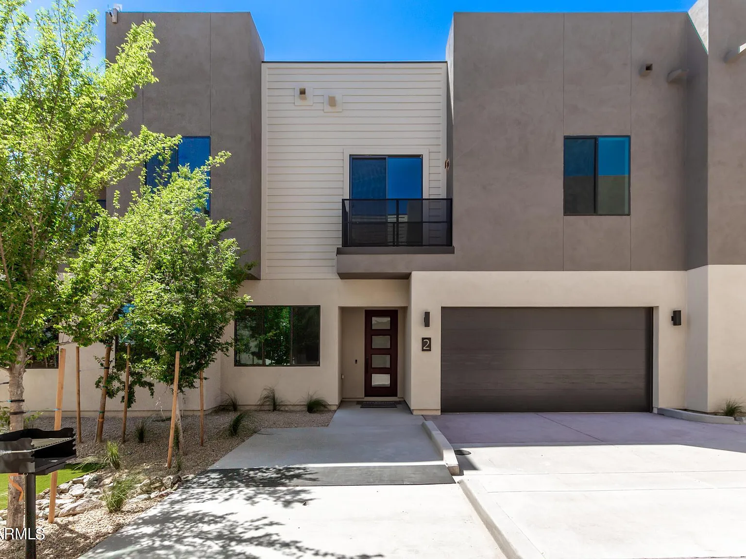 1625 E Lamar Rd — Photo 3