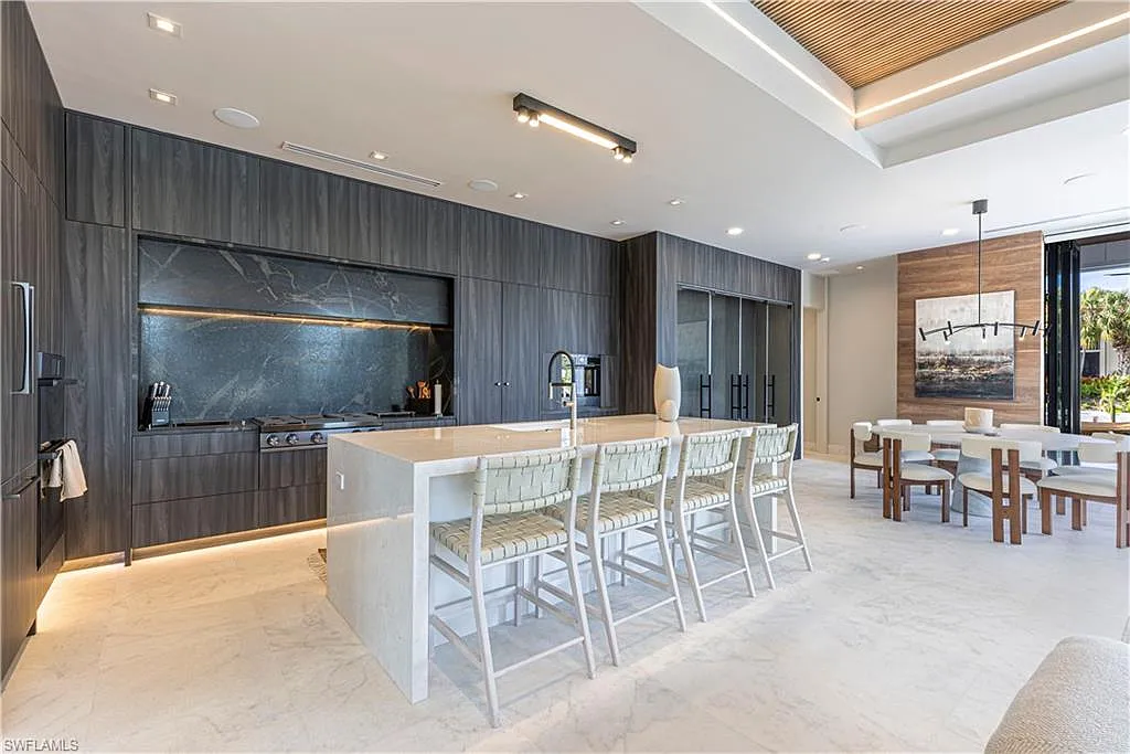5 bed, 7.0 bath, 3600 sqft, $60,000 — Photo 3