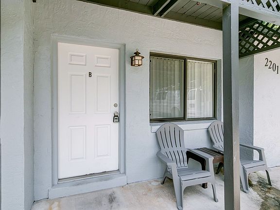 3rd image of 2201 Henderson Dr APT B