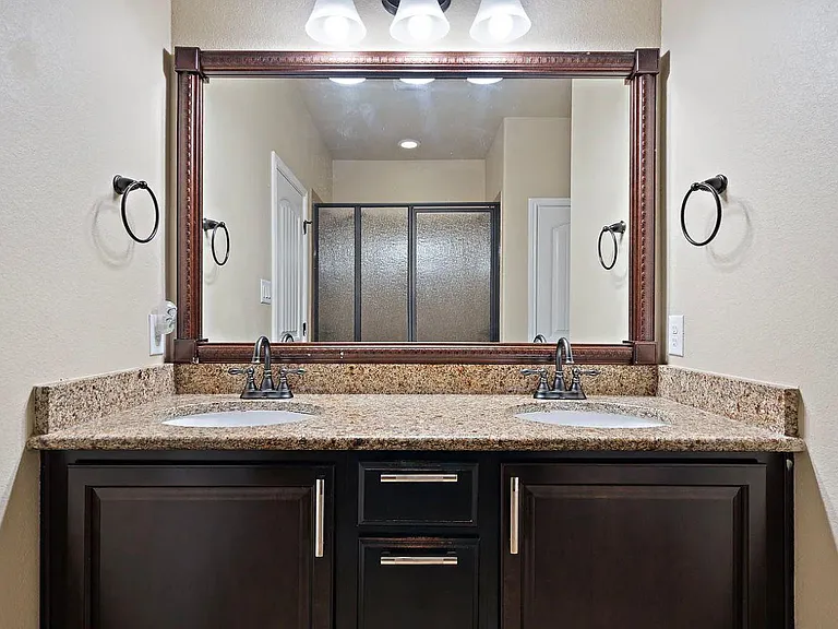 7324 Bandera Ranch Trl #B — Photo 29